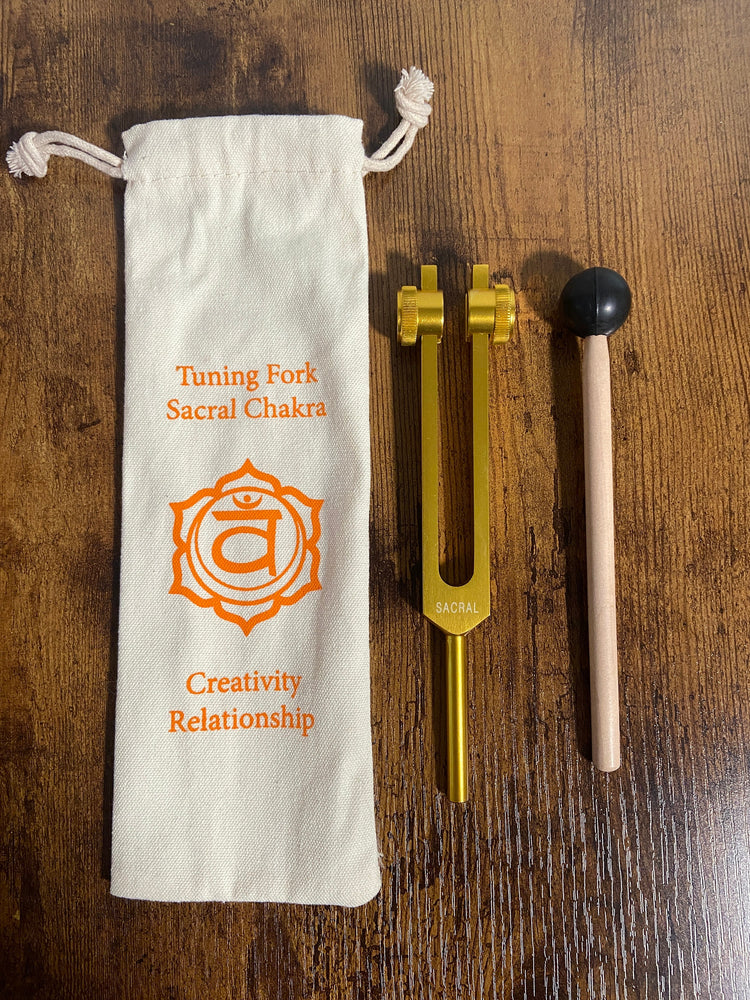 432 Hz Gold Frosted 8" Sacral D Note Quartz Crystal Singing Bowl with Solfeggio 528 Hz Weighted Tuning. Fork, Mallet, O-Ring, Carry Case