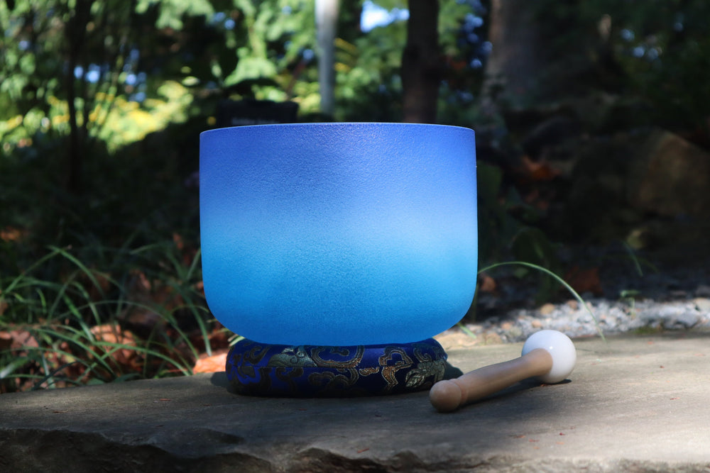 Aquarian - 432 Hz 8" Throat Chakra G Note Quartz Crystal Sining Bowl, Mallet, O-Ring, Carry Case
