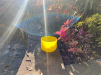 432Hz 8” Solar Plexus Chakra E Note 99.9% Quartz Crystal Singing Bowl - 5 Cents Perfect Pitch - Frosted Yellow, O-Ring, Mallet