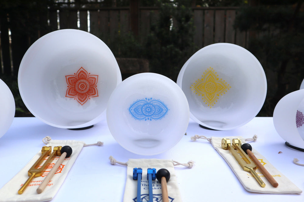 Myriad Melodies' Perfect Pitch (5 Cents) 432 Hz Lotus Mandala Set - 10 Chakra Tuning Forks - 10 Crystal Attenuators - Protective Cases