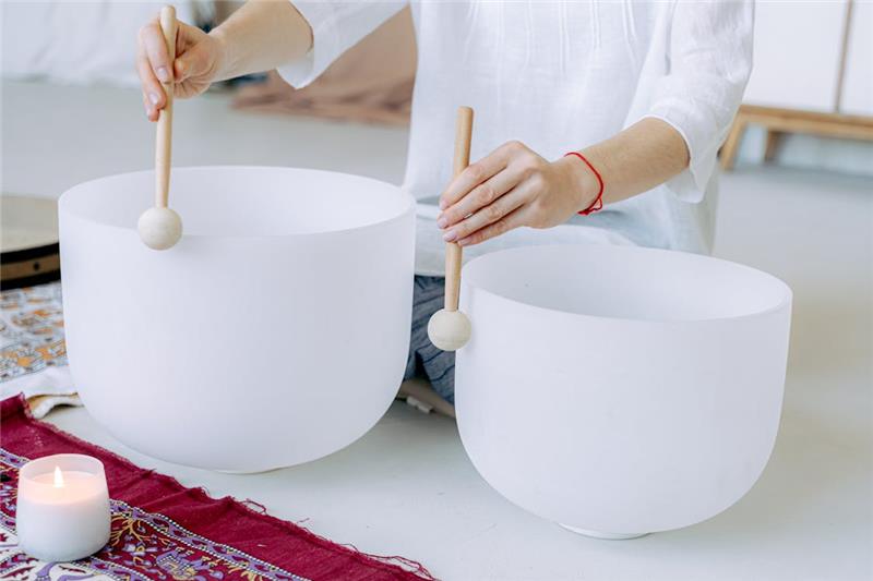 Clear Crystal Singing Bowls: Creating Deep Sound Healing and Meditation Experiences