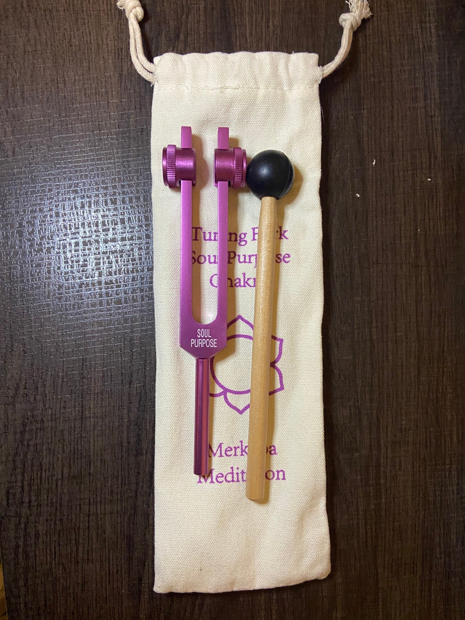 Pink Aura - Crystal Singing Bowl and Soul Purpose Tuning Fork , 432 Hz F-Note w/ Bag Bundle, 99% Quartz Crystal Bowl, Mallet, Purple Case