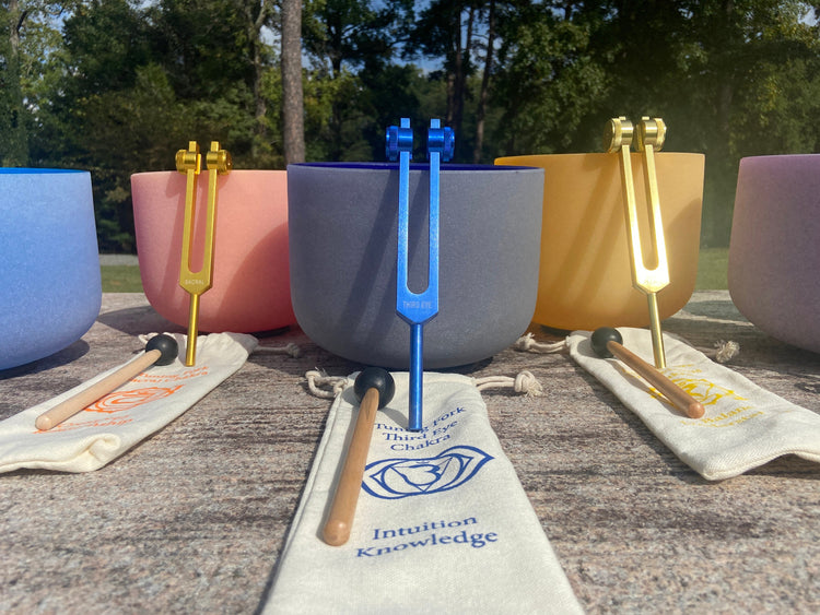 8" 432hz Luminous Chakra Bowl And Chakra Tuning Fork - 5 Cents Perfect Pitch - 99.99% Quartz Crystal Bowl, O-ring, Mallet