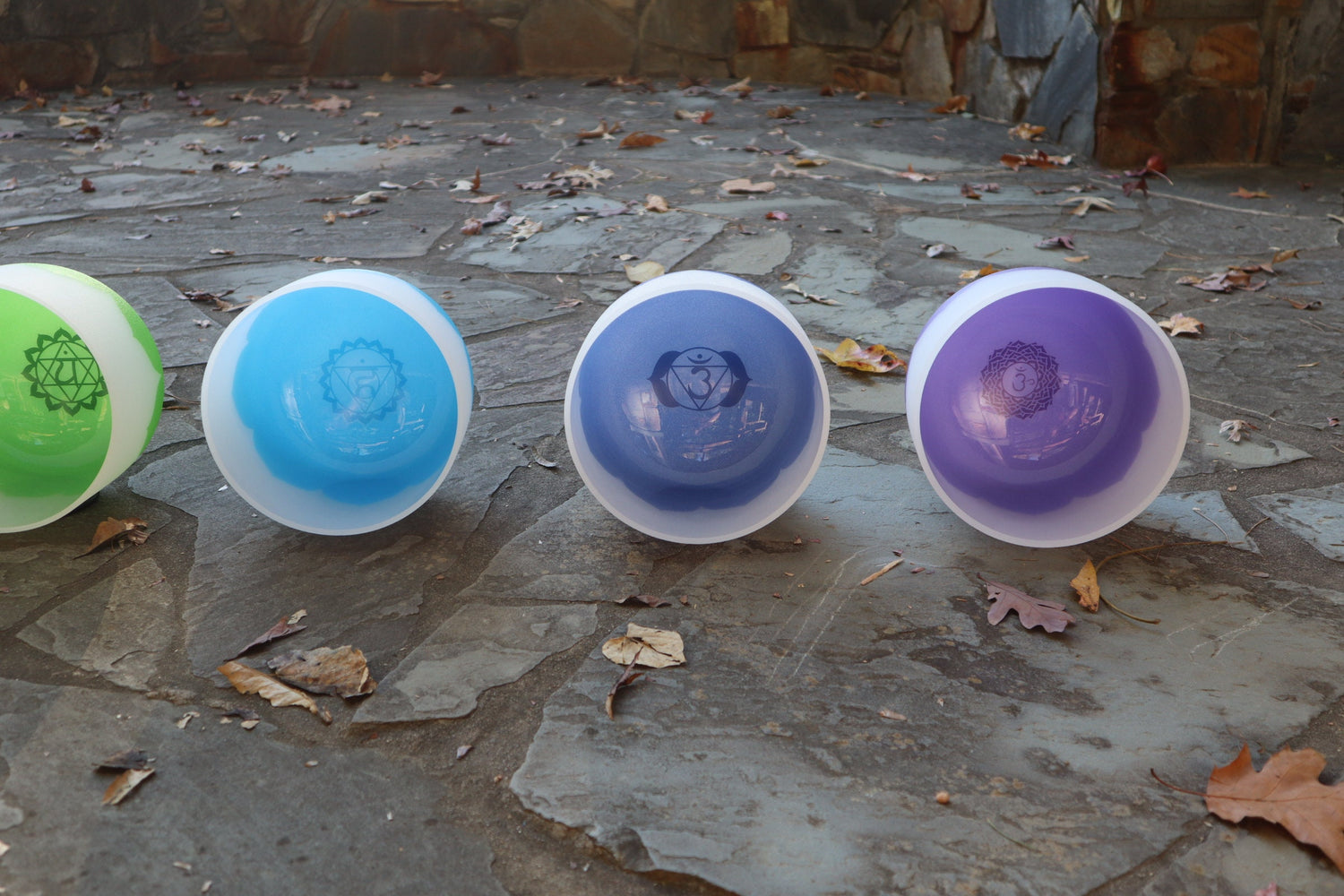 Lotus Petal and Chakra Printed 8" Bowl - 432 Hz 99.99% Quartz Crystal Singing Bowl And Mallet