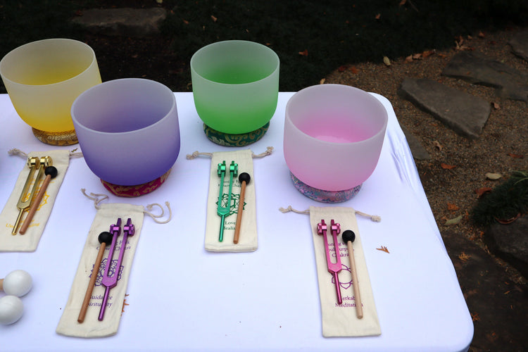 Soft Light 10" Singing Bowl - Perfect Pitch 432 Hz 99.99% Quartz Crystal Singing Bowl, Padded Carry Case, Cushion, And Mallet