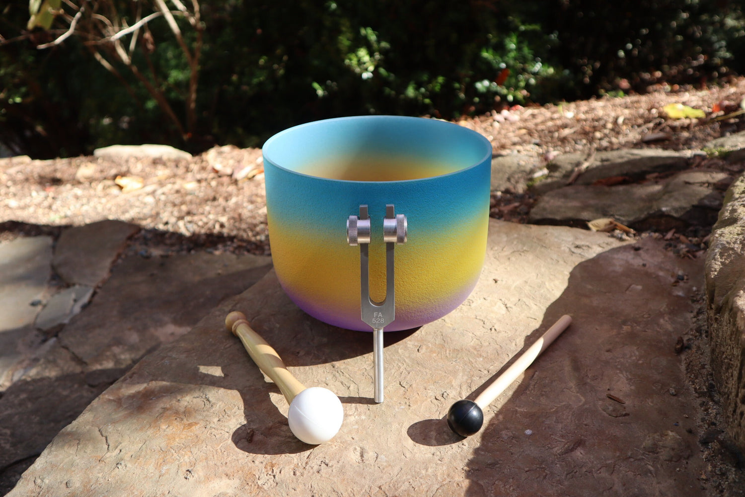 Agave - 432Hz 8" Throat Chakra G Note Crystal Singing Bowl - Mallet, Silver Padded Carry Case, 528 Hz Solfeggio Tuning Fork
