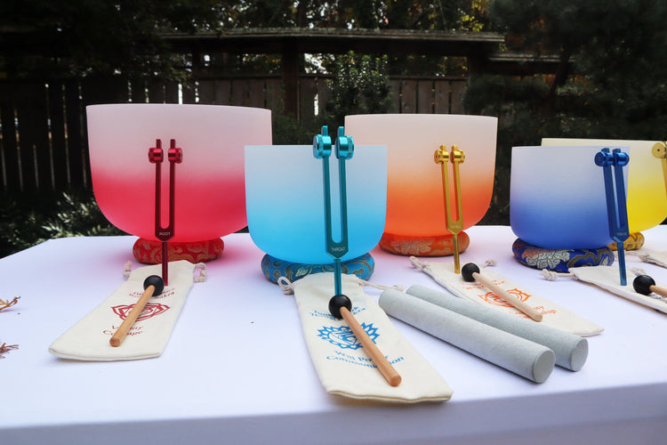Myriad Melodies' Perfect Pitch (5 Cents) 432 Hz Soft Light, 10 Chakra Tuning Forks and 10 Crystal Attenuators - 2 Cases 2 Mallets 2 Strikers