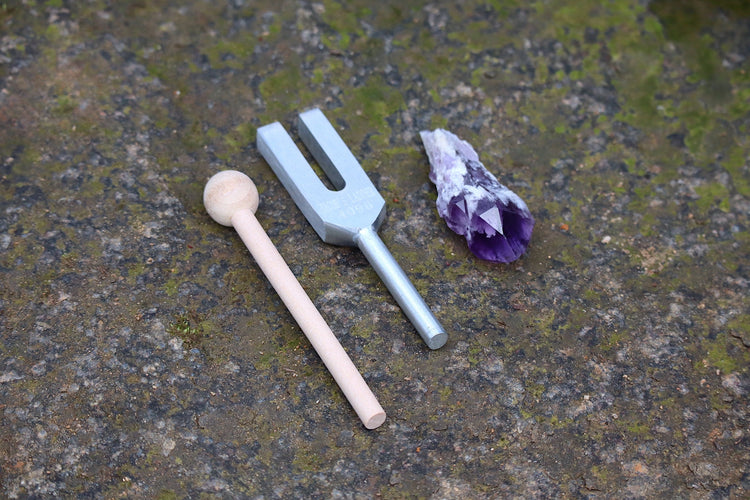 Crystal Resonator 4096 Hz - Vibration Crystals - Professionally Tuned .25 Hz - Angel Tuner, Gemstone Points, Crystal Vibration Kit