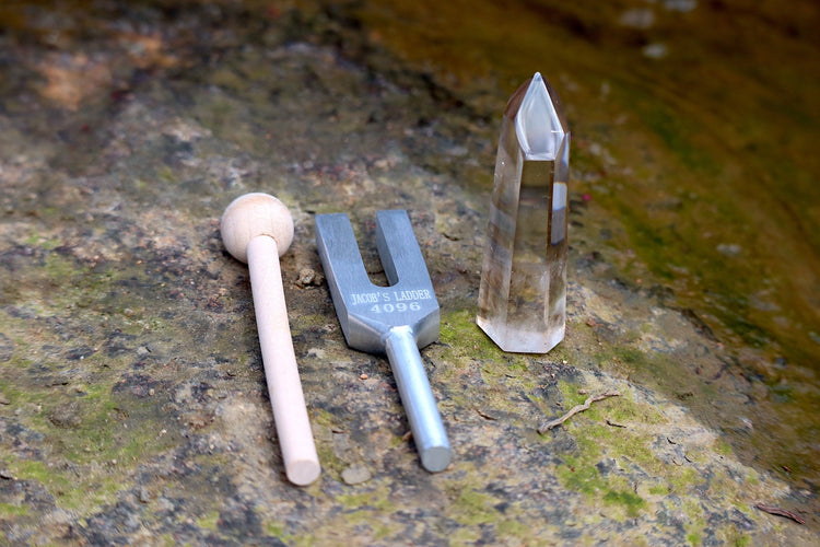 Crystal Resonator 4096 Hz - Vibration Crystals - Professionally Tuned .25 Hz - Angel Tuner, Gemstone Points, Crystal Vibration Kit