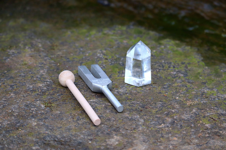 Crystal Resonator 4096 Hz - Vibration Crystals - Professionally Tuned .25 Hz - Angel Tuner, Gemstone Points, Crystal Vibration Kit