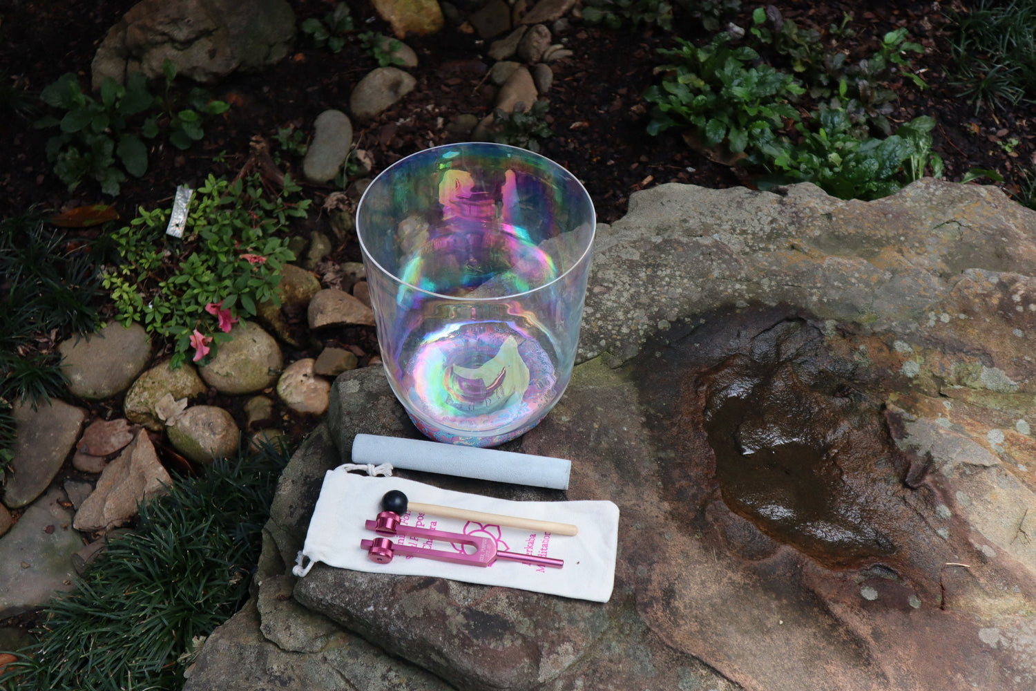 Clear Light - 432 Hz Perfect Pitch Clear Quartz 8" Singing Bowl - 3rd and 4th Octave, Suede Striker, O-Ring, and Padded Carry Case