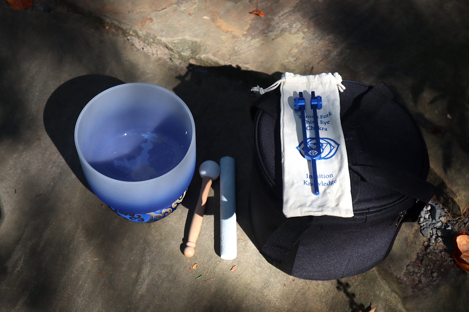 432 Hz 8” Soft Light 3rd Eye Chakra Crystal Singing Bowl with 3rd Eye Chakra Tuning Fork, Cushion, Mallet, O-Ring