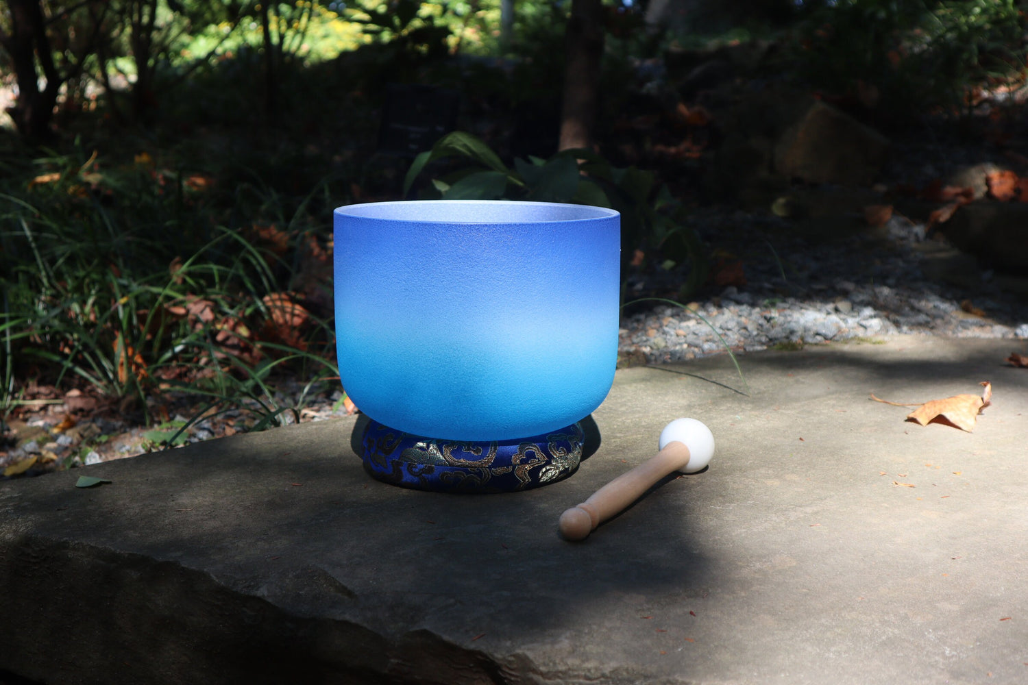 Aquarian - 432 Hz 8" Throat Chakra G Note Quartz Crystal Sining Bowl, Mallet, O-Ring, Carry Case