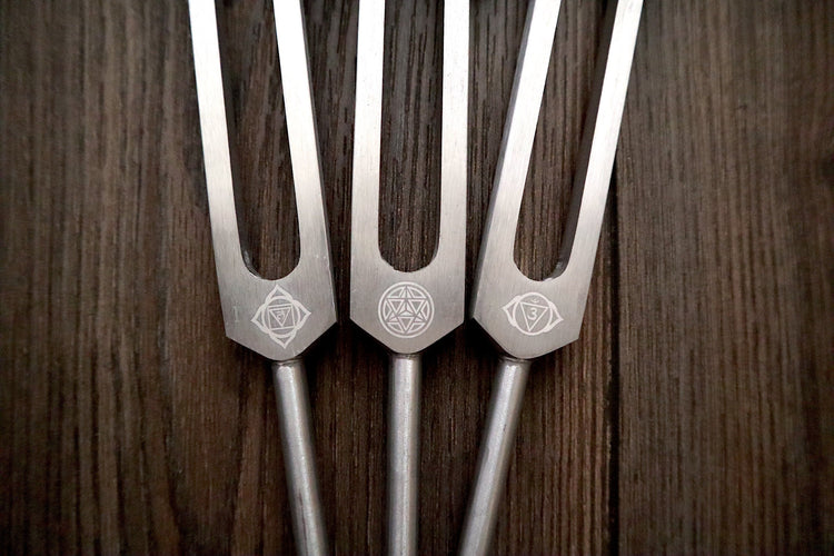 Myriad Melodies' Professionally Tuned .25 8pc Chakra Tuning Fork Set - Silver - Root to Crown Chakras - Attenuator Extenders - Biofield