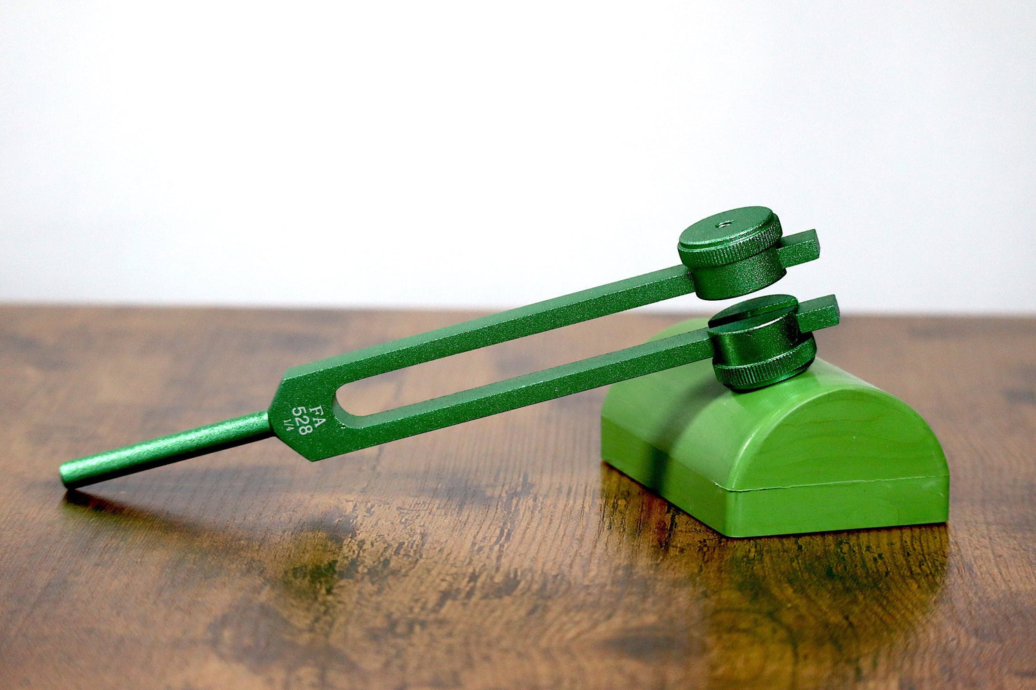 528 Hz Green Weighted Solfeggio Tuning Fork For Vibration, Extended Resonance, Bio-field, Sound Vibration