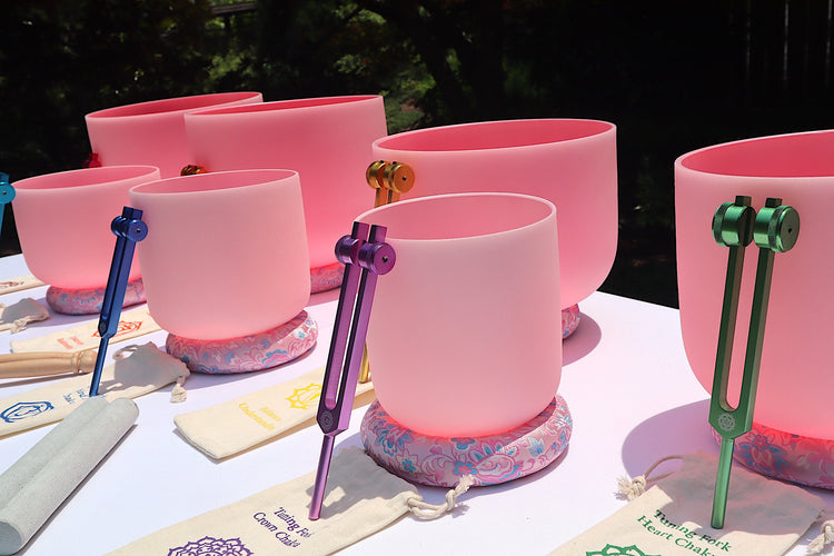 Myriad Melodies' Perfect Pitch (5 Cents) 432 Hz Light Pink Set - 10 Chakra Tuning Forks - 10 Crystal Attenuators - Protective Cases