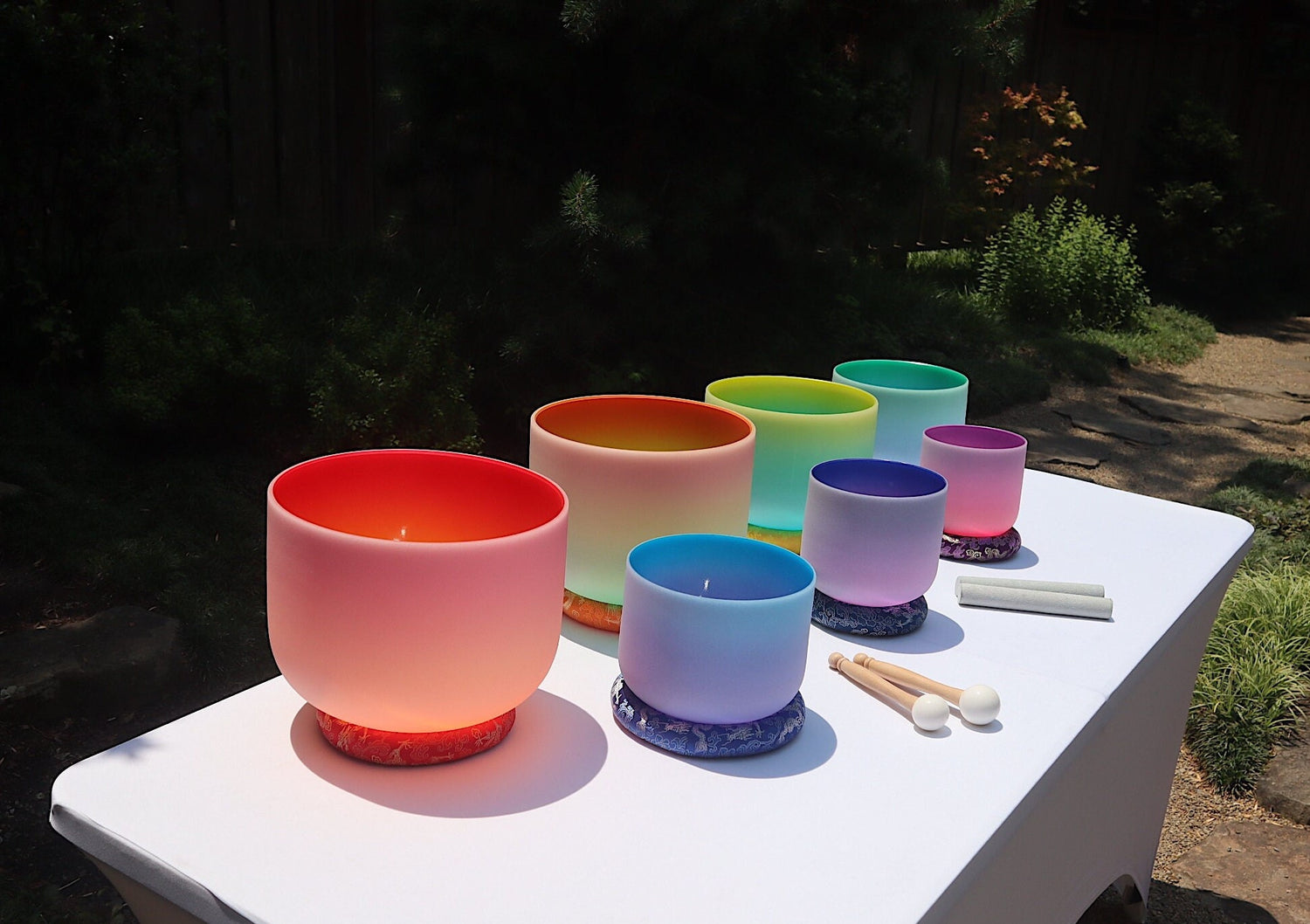 Myriad Melodies' Perfect Pitch (5 Cents) 432 Hz Chakra Light Singing Bowl Set - 2 Cases, Cushions, O-Rings, 2 Mallets 2 Strikers,