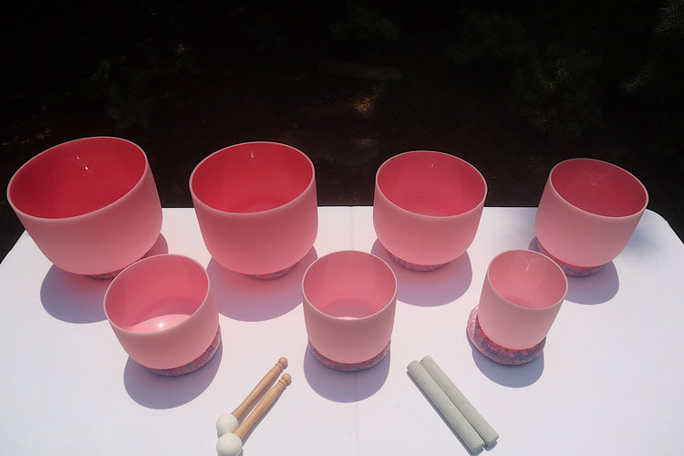 Myriad Melodies' Perfect Pitch (5 Cents) 432 Hz Light Pink Singing Bowl Set - 2 Cases, Cushions, O-Rings, 2 Mallets 2 Strikers,