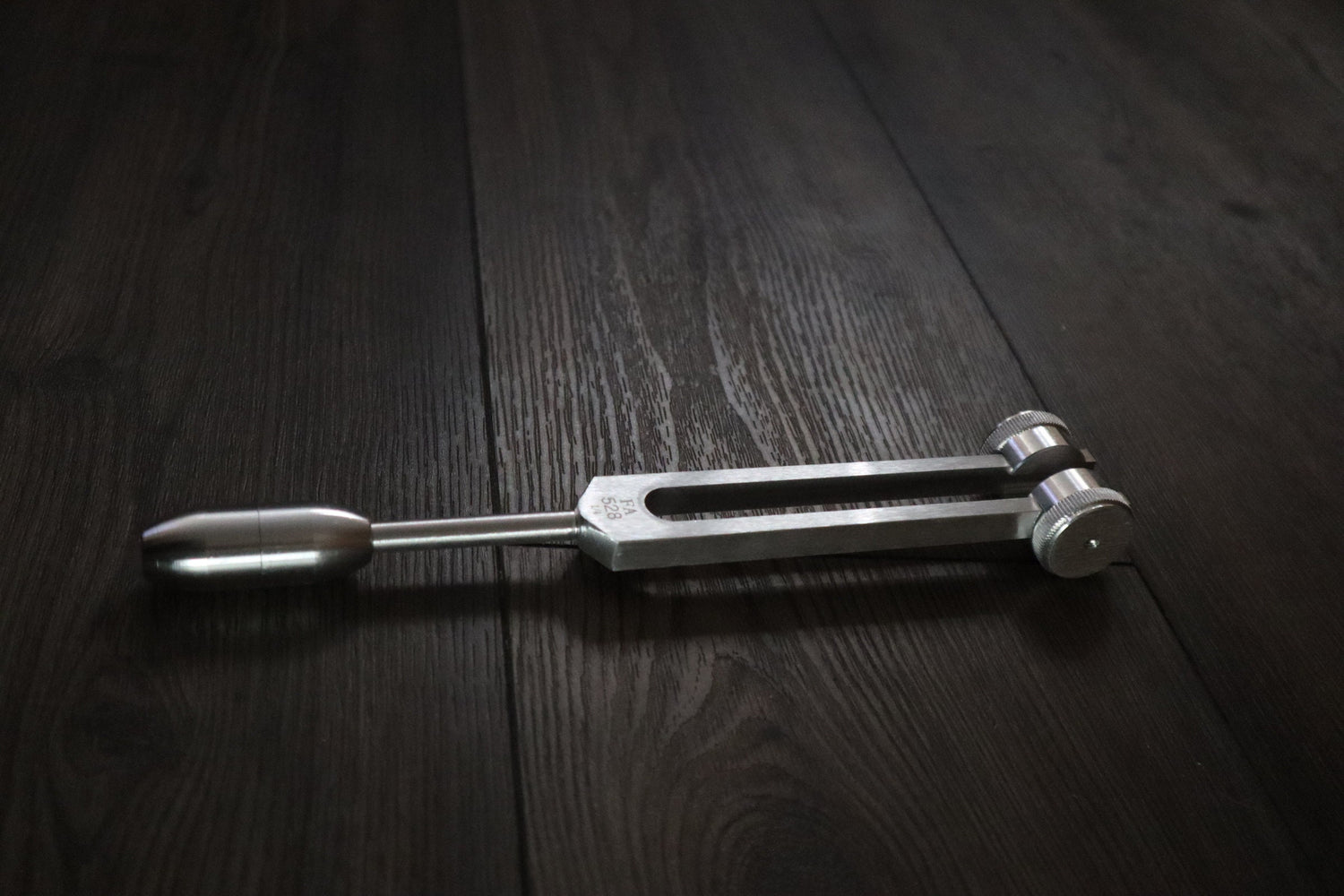 528 Hz Solfeggio Tuning Fork with Attenuator Extender - 10mm Crystal Attenuator - Lower Octave 528 Hz, Hematite, Black Onyx, Rose Quartz