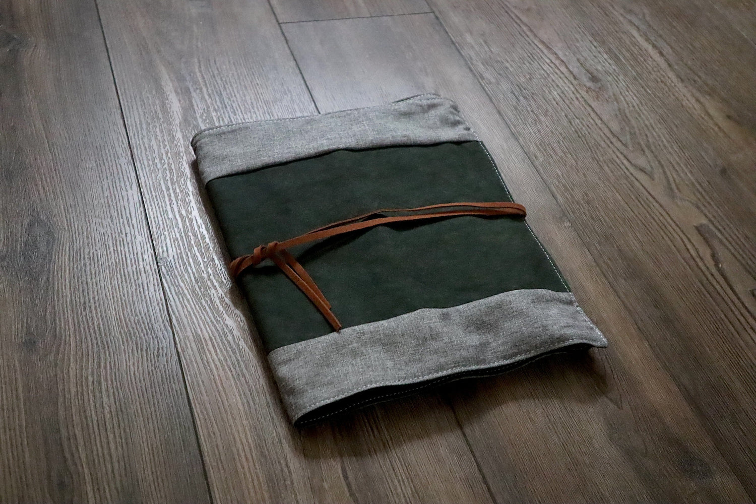 Myriad Melodies' Tuning Fork Carry Bag - Professional 10pc Tuning Fork Plug-In Bag with Compartments For Attenuators, Activator, Accessories