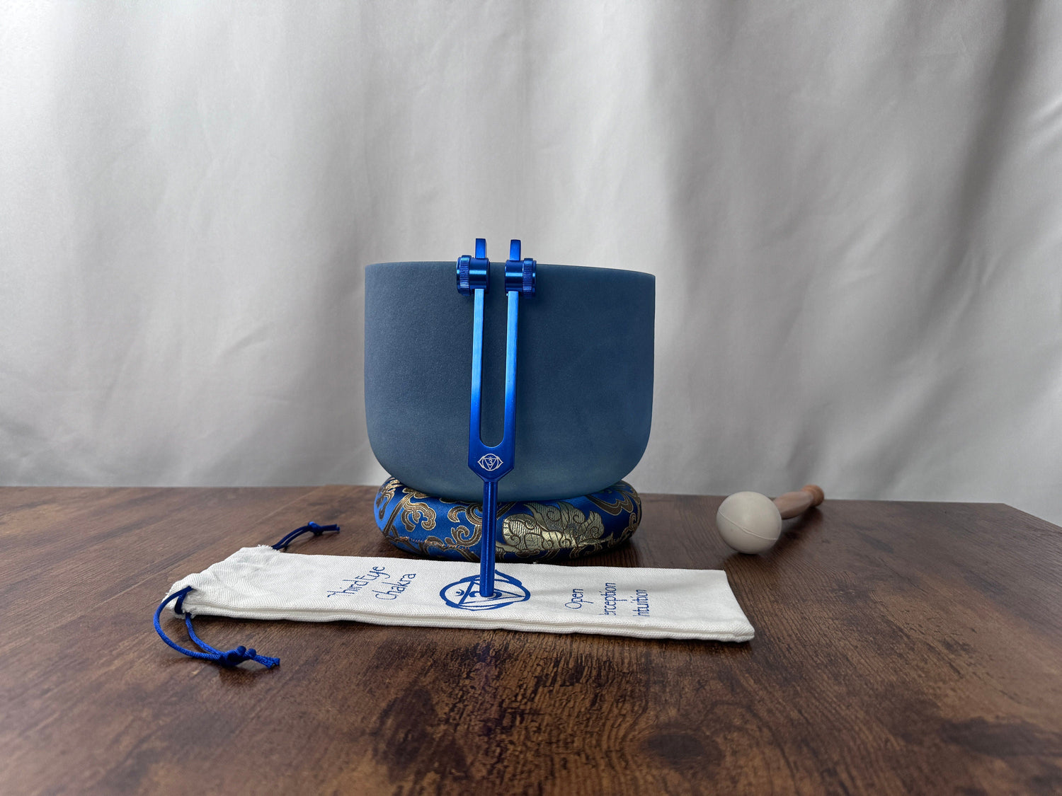 Lapis Lazuli 432 Hz 8" Crystal Singing Bowl - G-Note - Mallet, Cushion, Carry Case