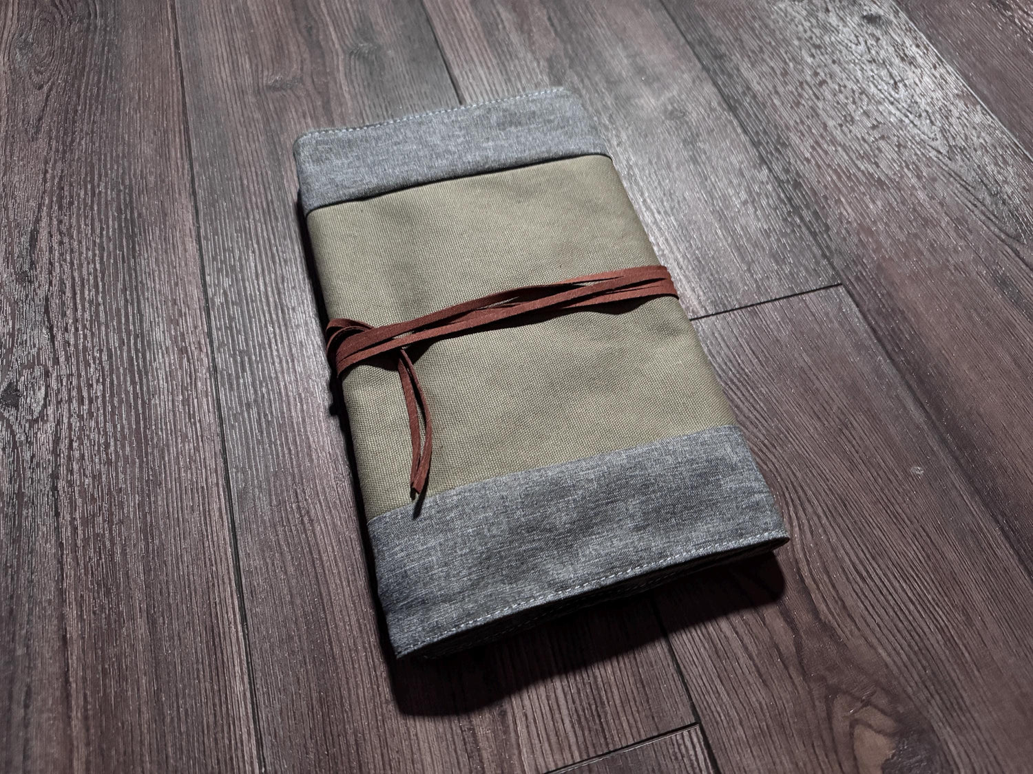 Myriad Melodies' Colorful Carry Bag for Tuning Forks - Professional 10pc Plug-In Bag with Compartments For Gemstone Boots and Accessories