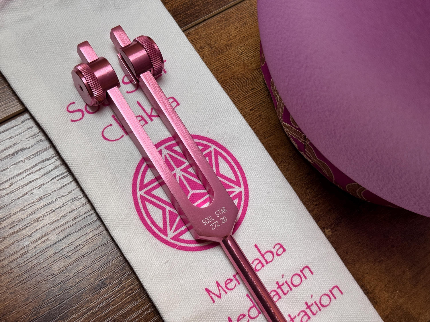 432hz High Vibrational F Note Heart Chakra Bowl with Soul Star (8th) Tuning Fork - Perfect Pitch - Carry Case, Mallet - Gift for Her