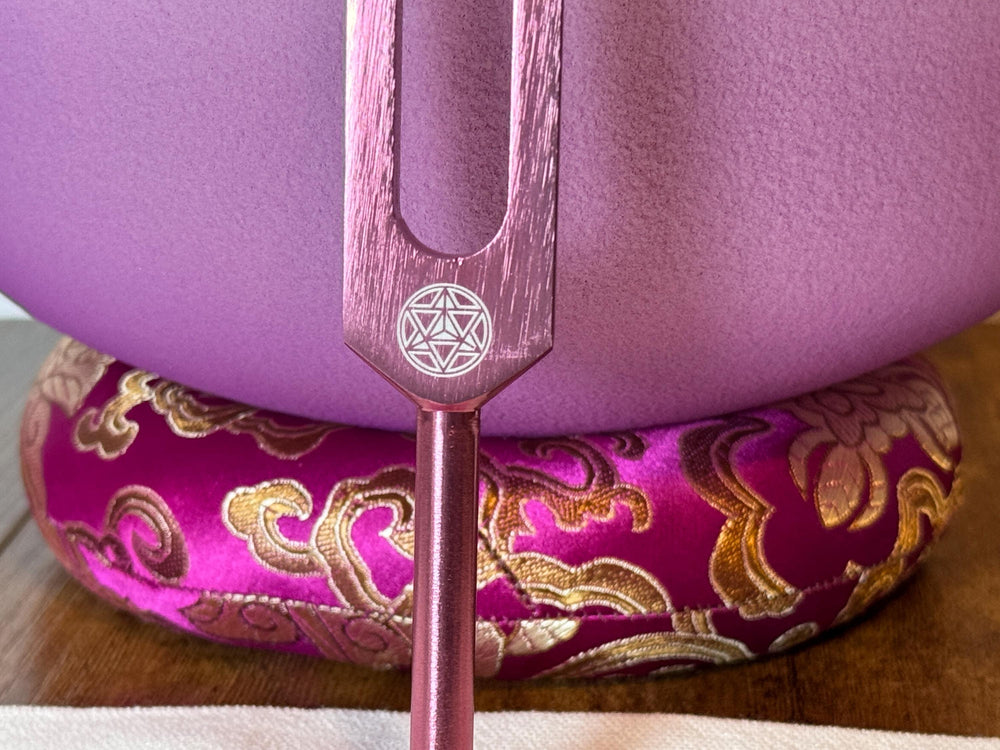 432hz High Vibrational F Note Heart Chakra Bowl with Soul Star (8th) Tuning Fork - Perfect Pitch - Carry Case, Mallet - Gift for Her
