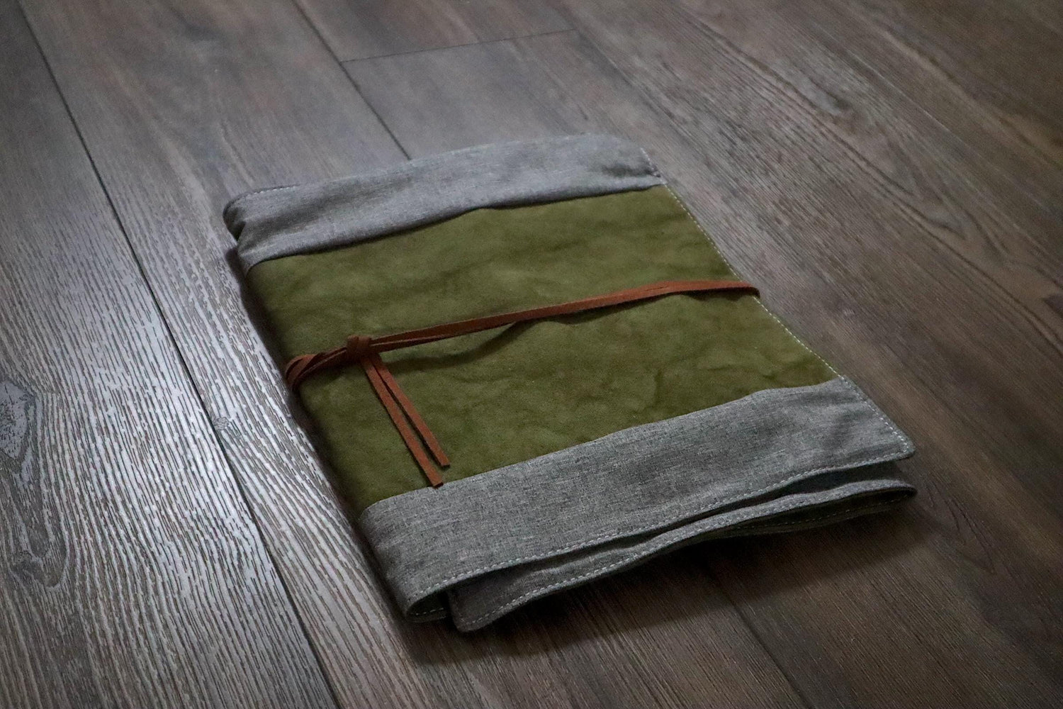 Myriad Melodies' Tuning Fork Carry Bag - Professional 10pc Tuning Fork Plug-In Bag with Compartments For Attenuators, Activator, Accessories