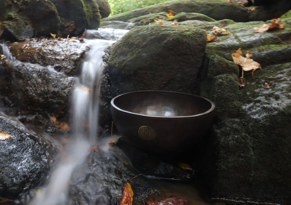 432Hz 10" Himalayan Thick Style Singing Bowl - Premium Quality Sound - Om Mani Padme Hum Inscribed - Sound Bowl, Cushion, Mallets, Striker