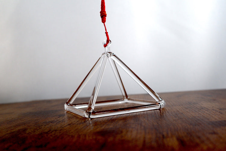 6” Clear Quartz Crystal Singing Pyramid Sound Vibration Musical Instrument With Crystal Striker And Padded Carry Case